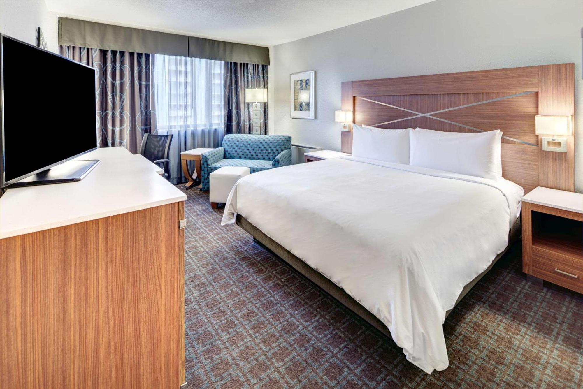 Doubletree By Hilton Milwaukee Downtown Hotel Exterior foto