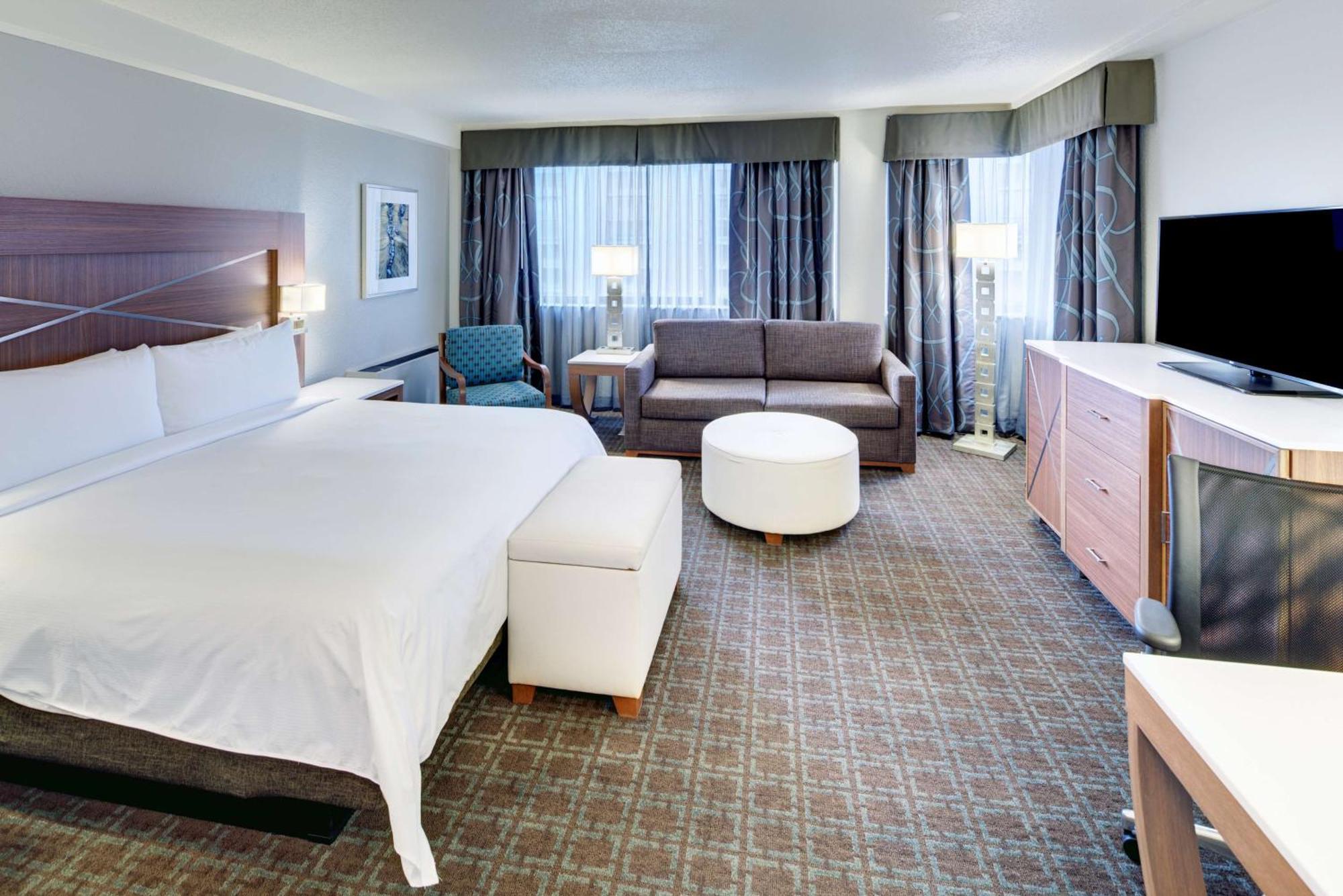 Doubletree By Hilton Milwaukee Downtown Hotel Exterior foto