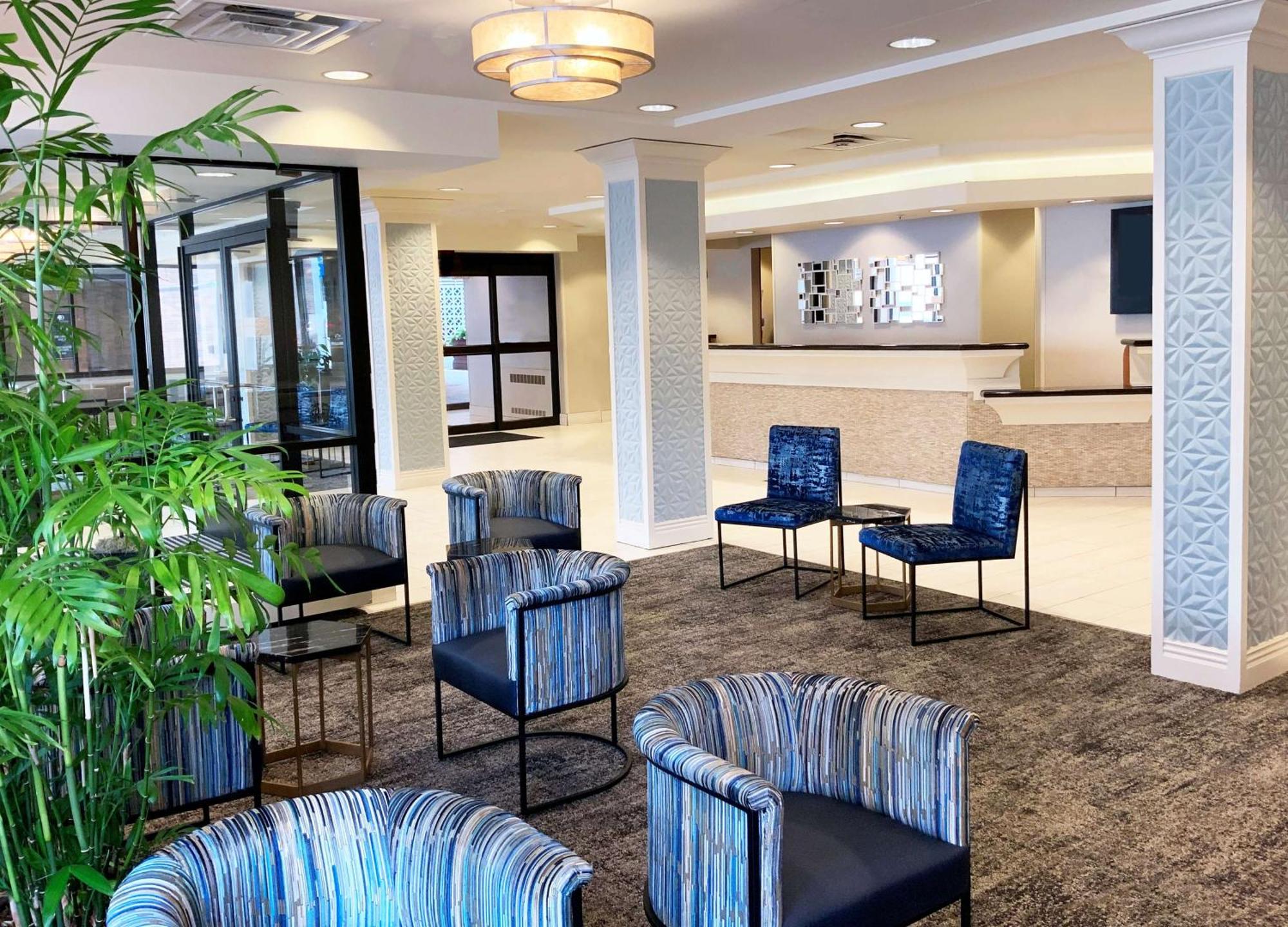 Doubletree By Hilton Milwaukee Downtown Hotel Exterior foto