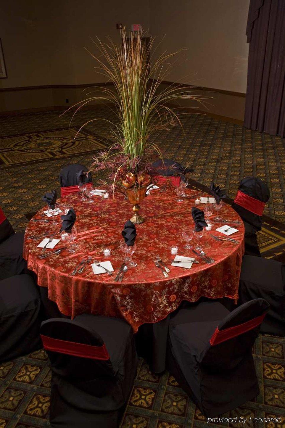 Doubletree By Hilton Milwaukee Downtown Hotel Restaurant foto